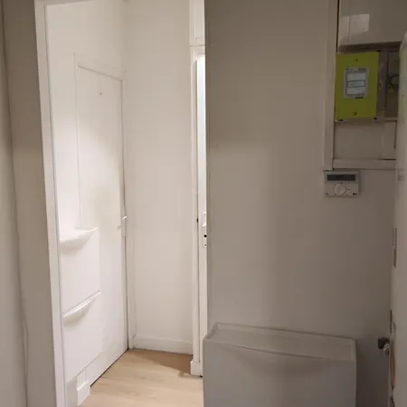 Cozy 36 M In 13th Апартаменты